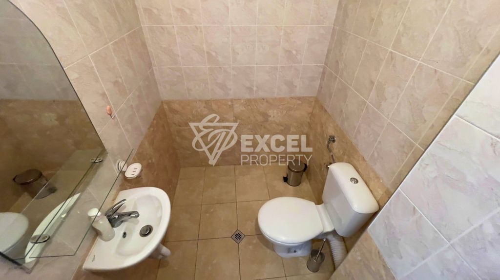 Property photo 3 of 25