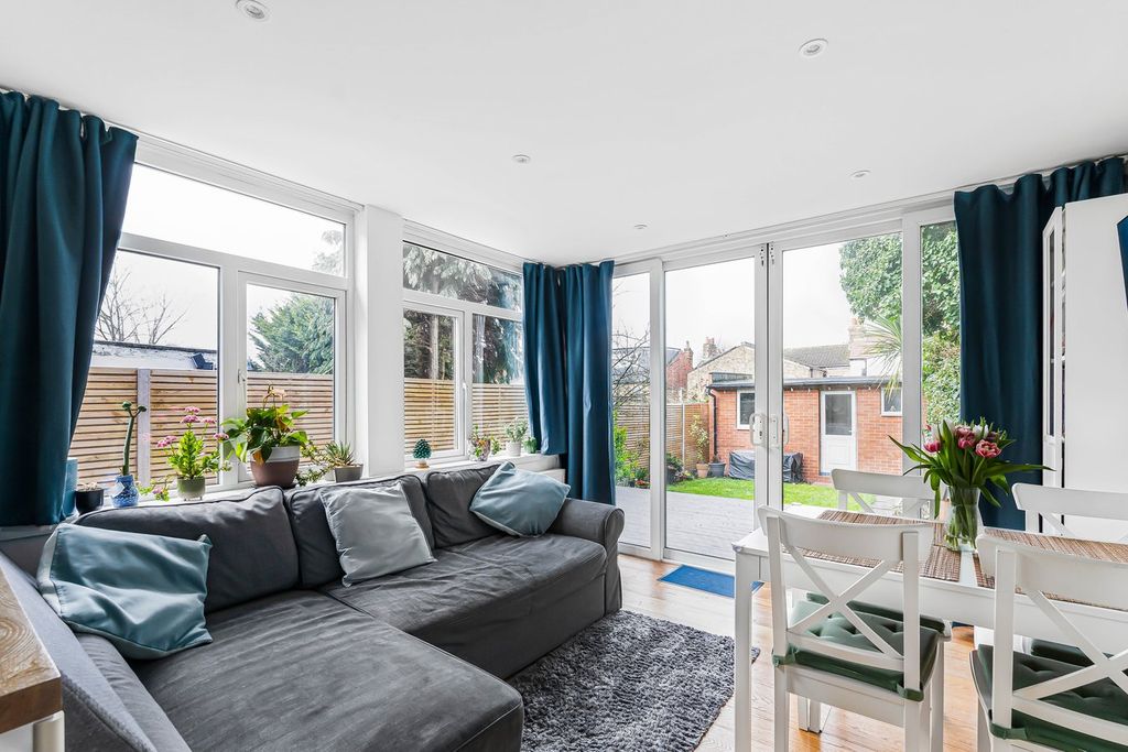 Property photo 2 of 12