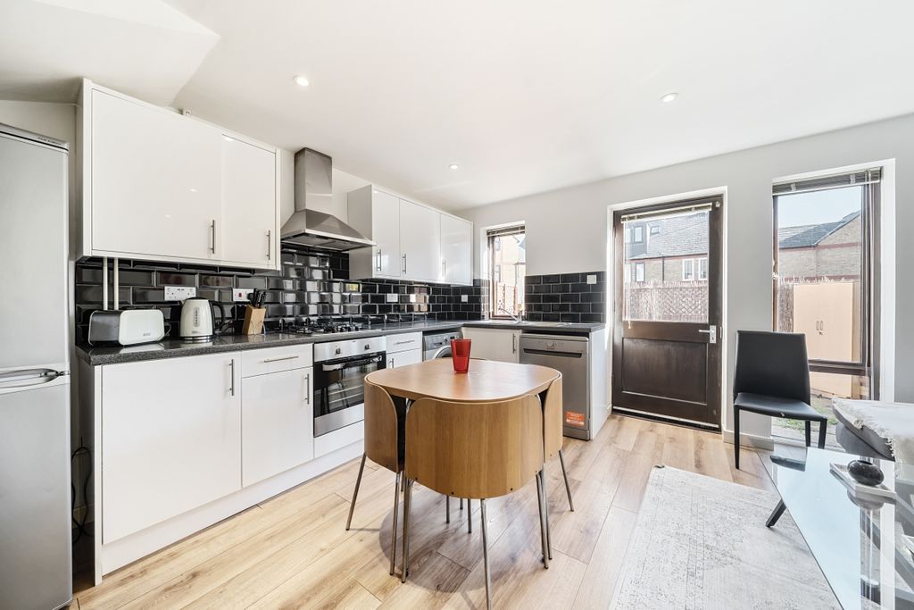 Property photo 3 of 18 1207532 (13)