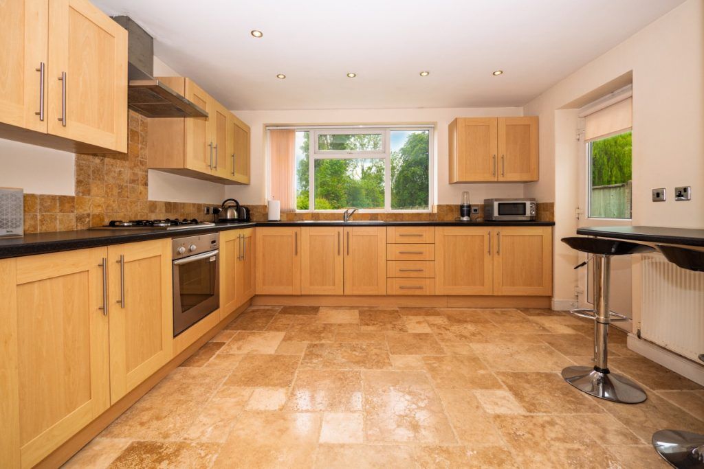 Property photo 2 of 24