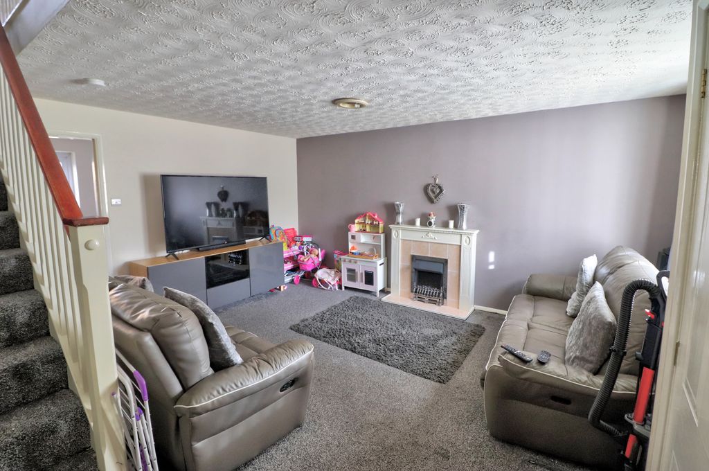 Property photo 3 of 12 99Aef40E-Dd68-48Ad-9117-De929C5E28Ff.Jpg
