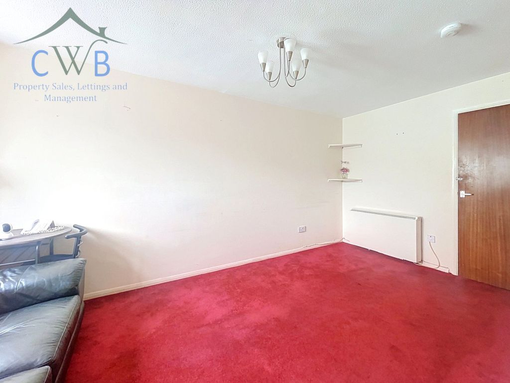 Property photo 3 of 12