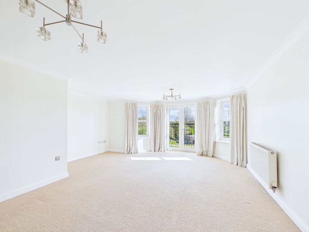 Property photo 2 of 28