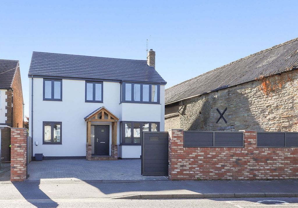 Property photo 1 of 35