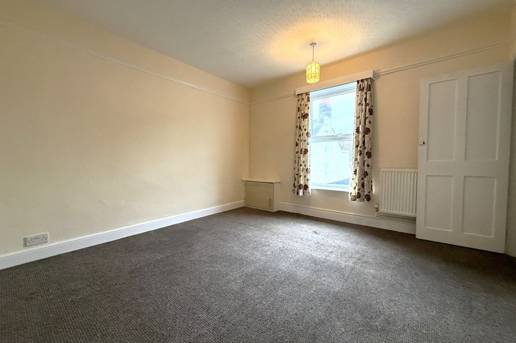 Property photo 2 of 6 Gallery