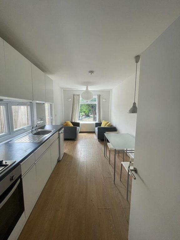Property photo 2 of 7 Lounge Kitchen