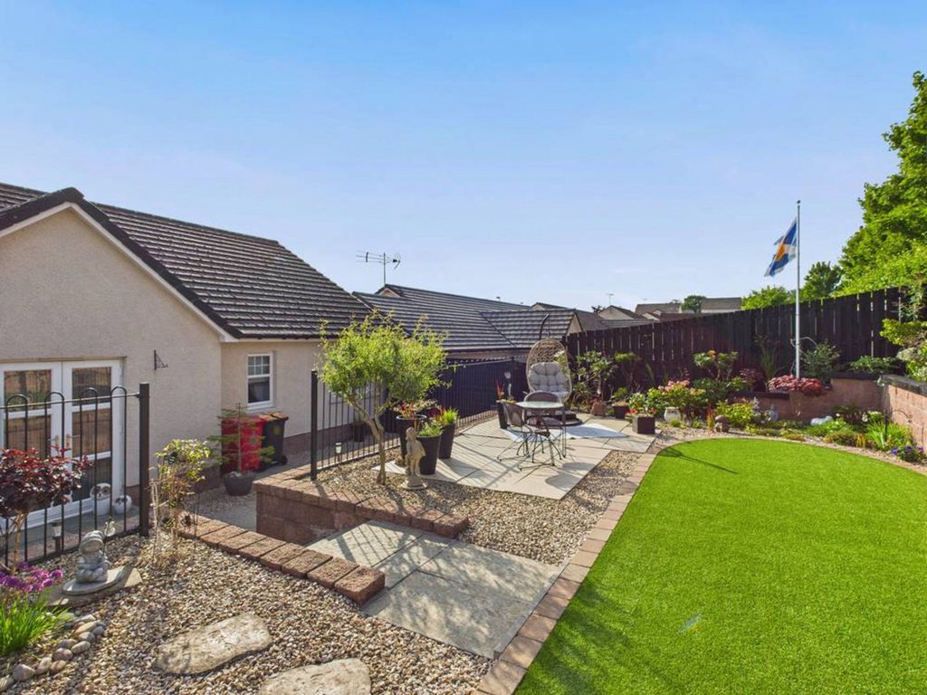 Property photo 2 of 38