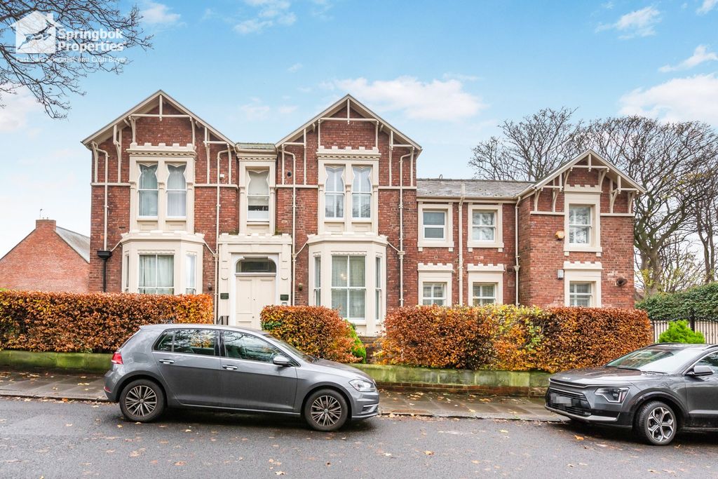 Property photo 1 of 11 Front View