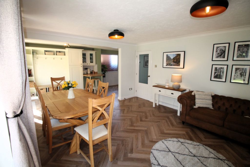 Property photo 3 of 26 Open Plan Living/Dining Space