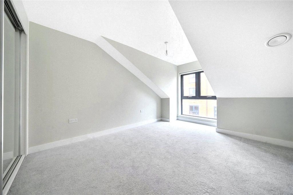 Property photo 1 of 14 Internal View
