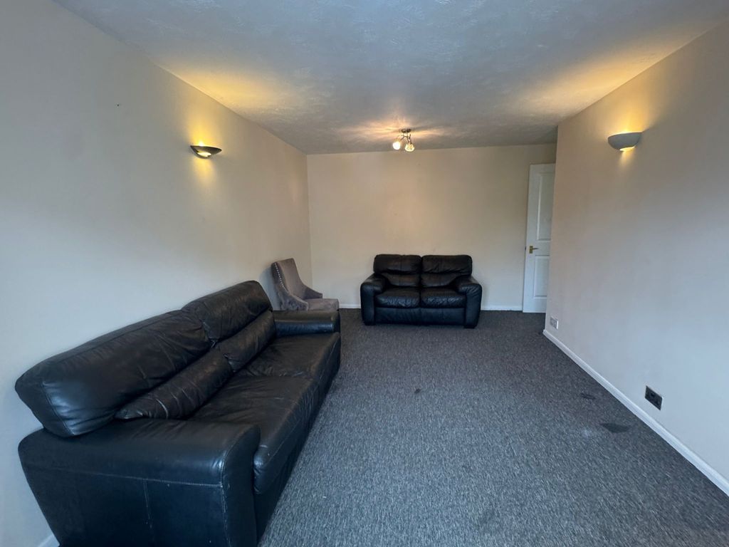 Property photo 2 of 6 Photo 1