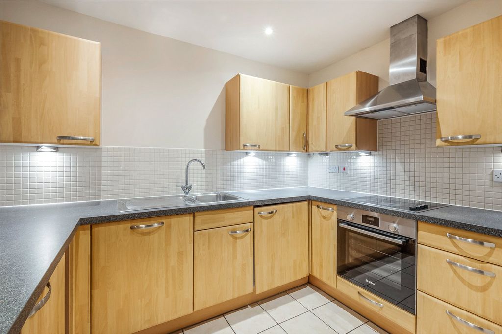 Property photo 2 of 11 Kitchen