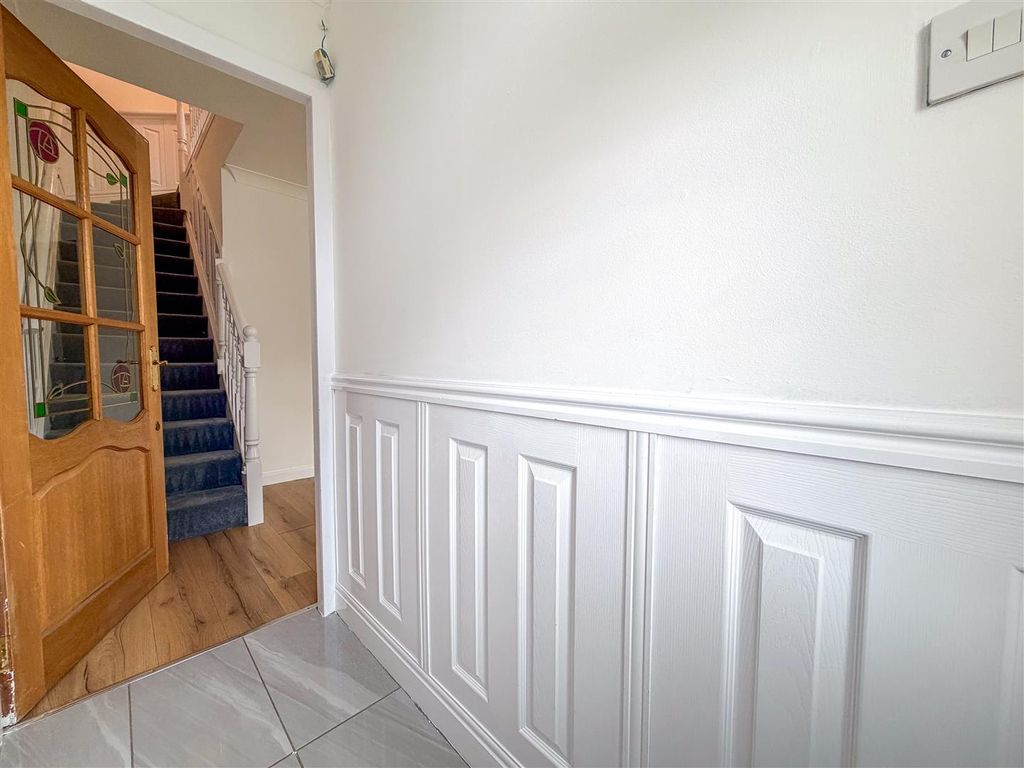 Property photo 2 of 25 Entrance