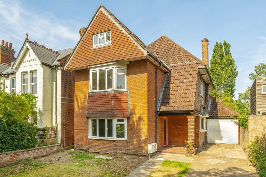 Property photo 1 of 6