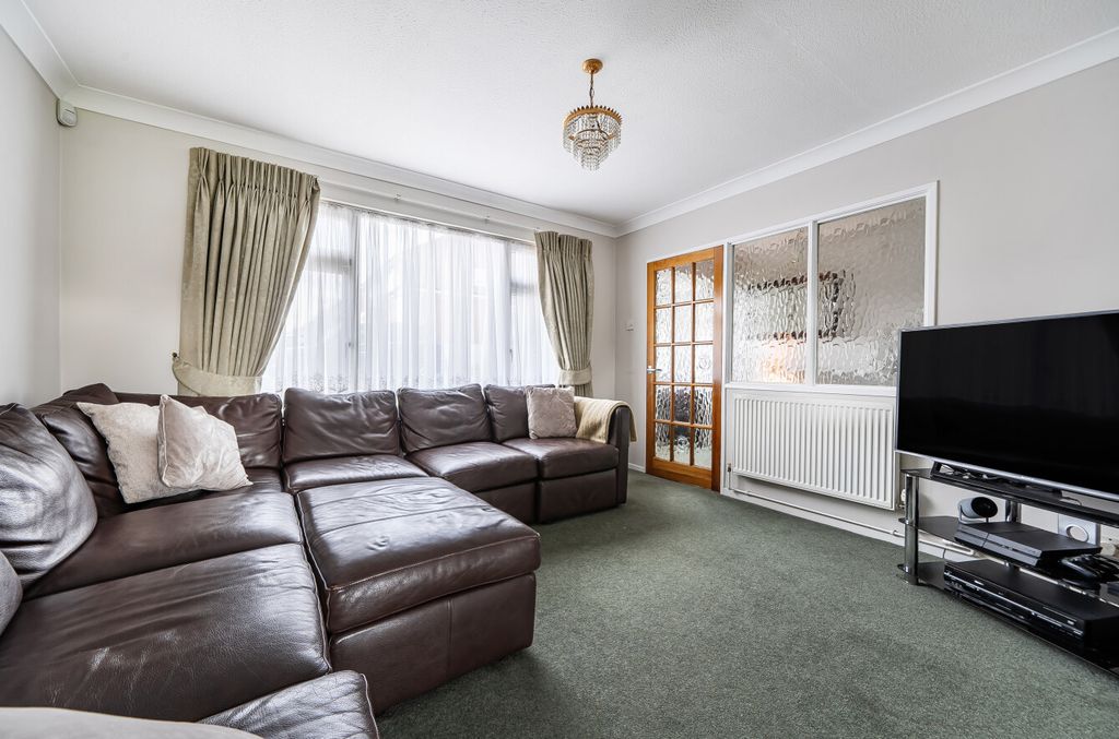 Property photo 3 of 18 1437563-10-69Cbfd...