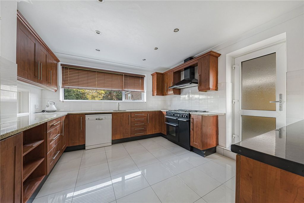 Property photo 2 of 18 Picture No. 74