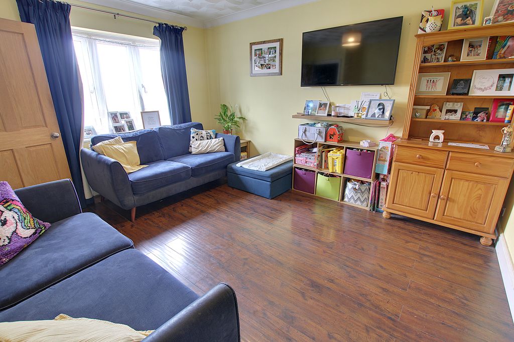 Property photo 3 of 9