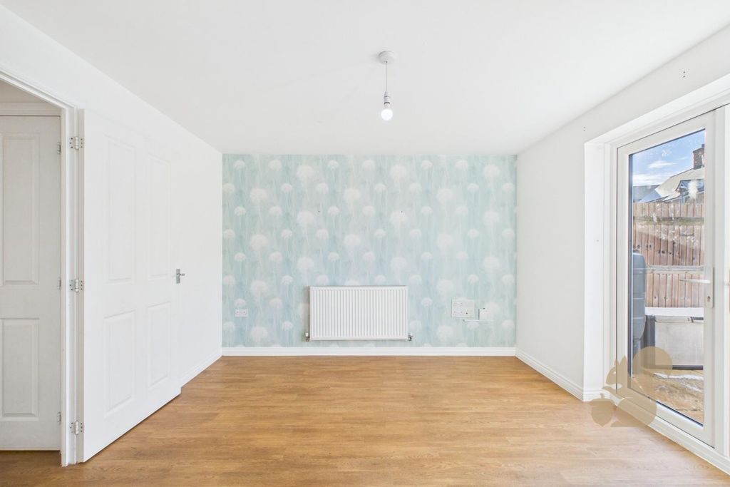 Property photo 2 of 18 Cam01659G0-Pr0684-Still008.Jpg