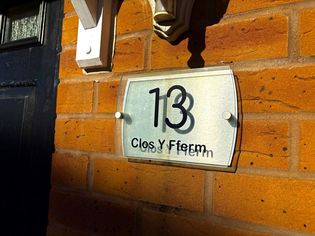 Property photo 2 of 25