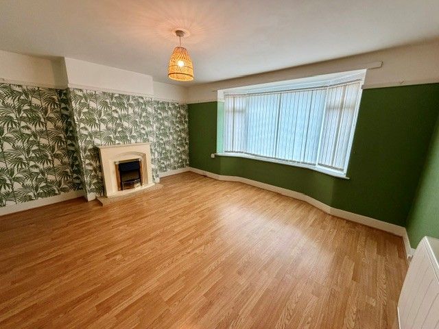 Property photo 2 of 7 Living Room