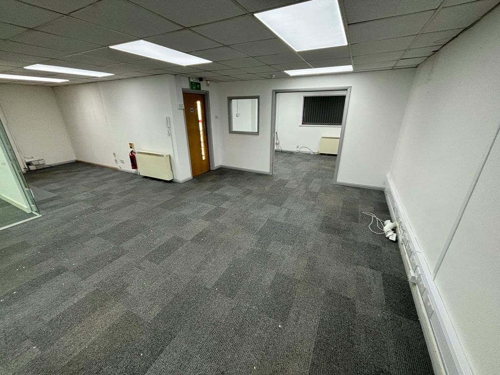 Property photo 3 of 11 Img_2105.Jpg