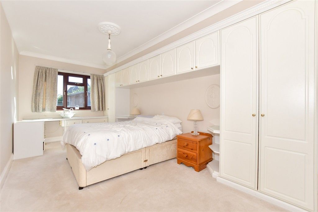 Property photo 1 of 15 Bedroom 1