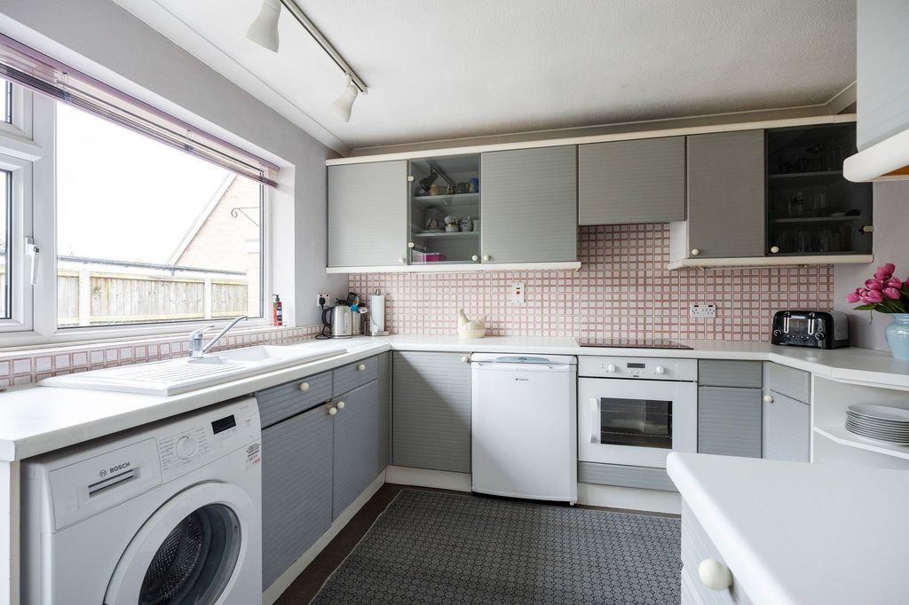 Property photo 3 of 18