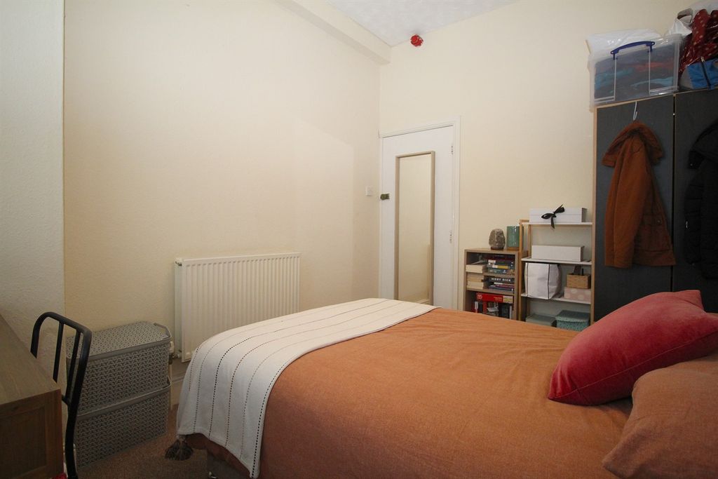 Property photo 3 of 17 Bedroom