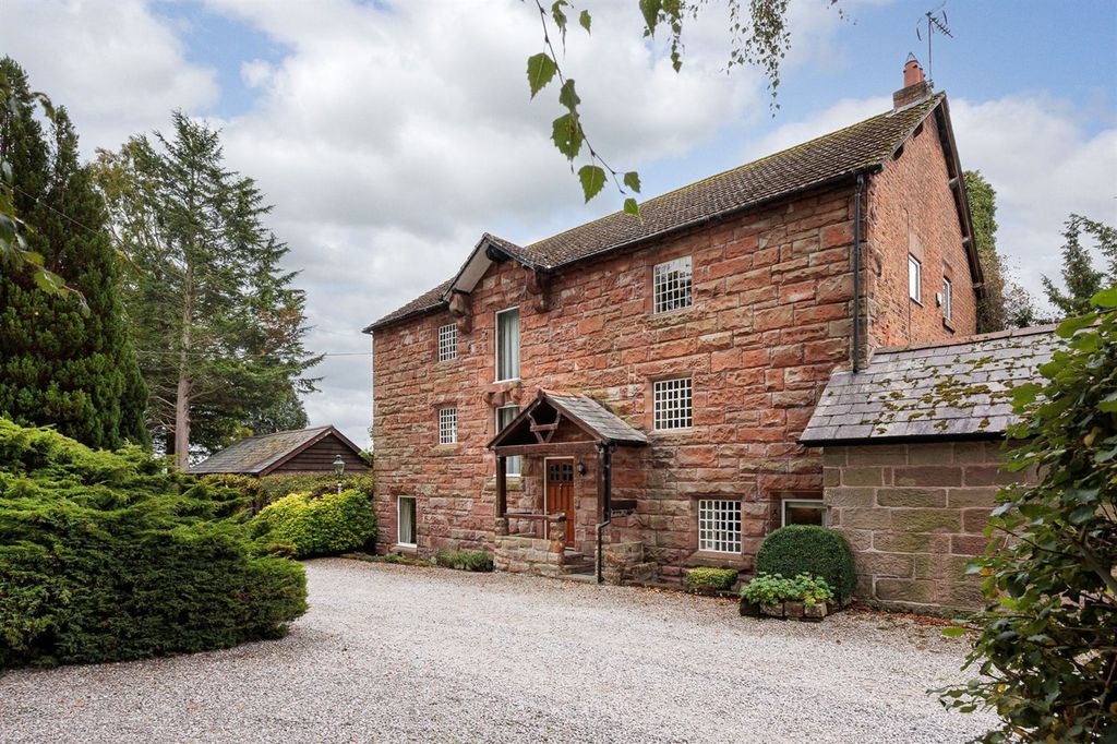 Property photo 1 of 35 (Main)