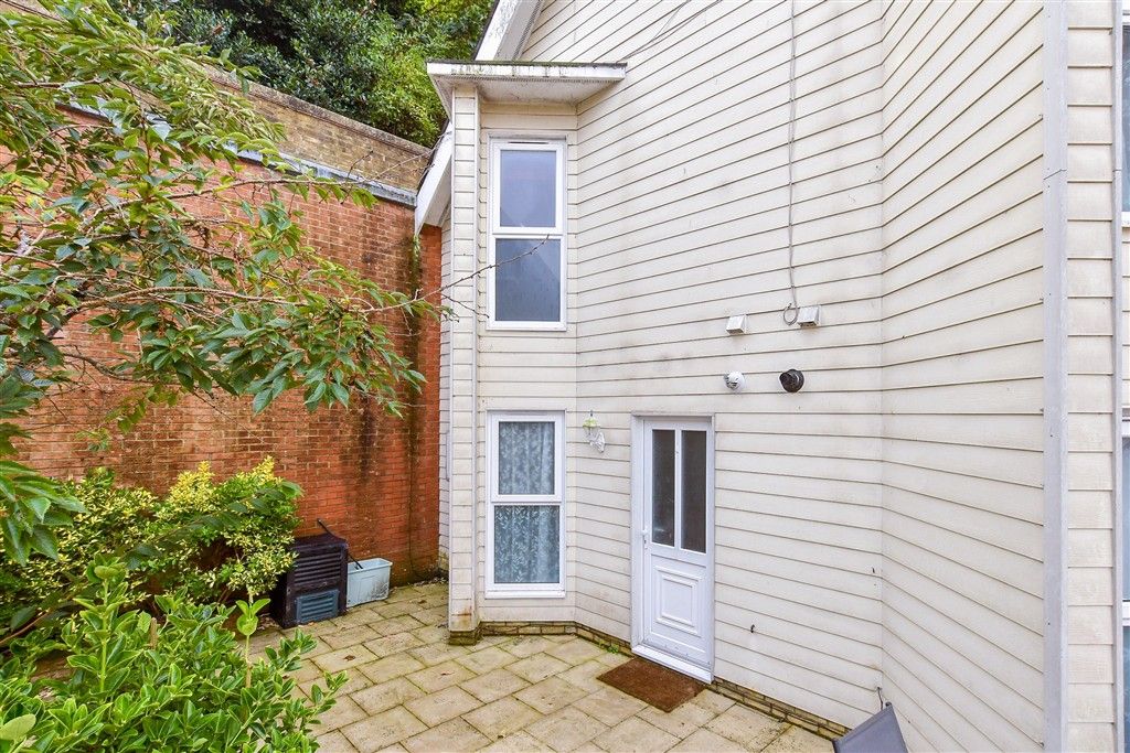 Property photo 1 of 12 External Front Web....