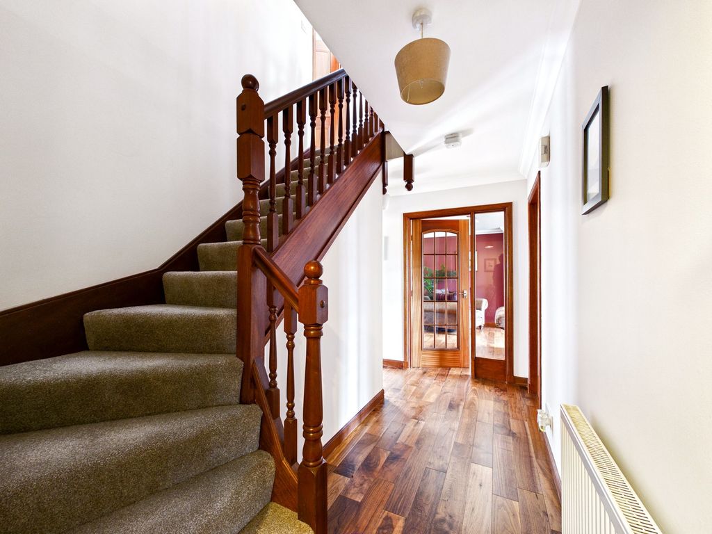 Property photo 3 of 34