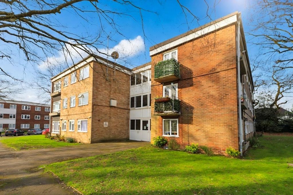 Property photo 1 of 11 Front