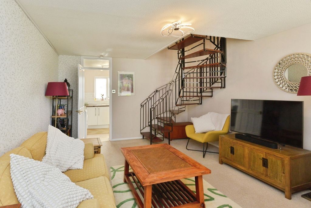 Property photo 3 of 15 Pbox-Img.Jpg