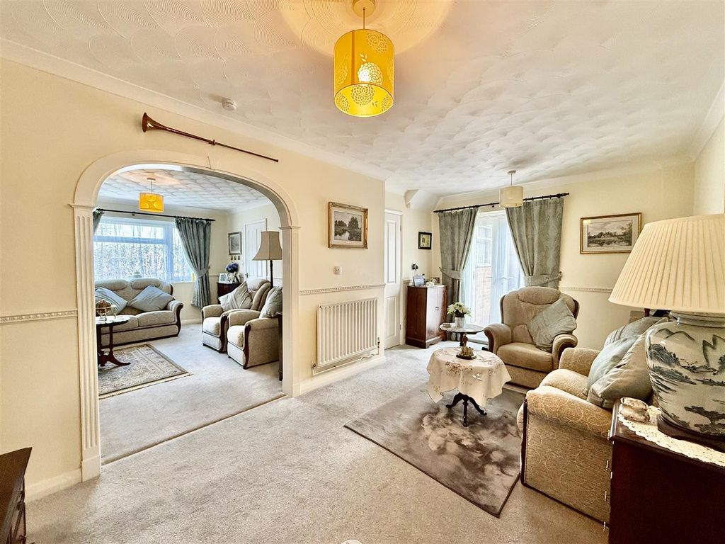 Property photo 3 of 18 Tempimageysljl6.Jpg