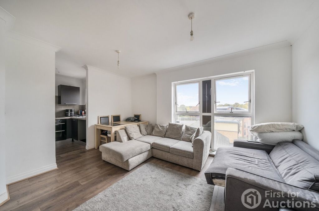 Property photo 3 of 12 Picture No. 04