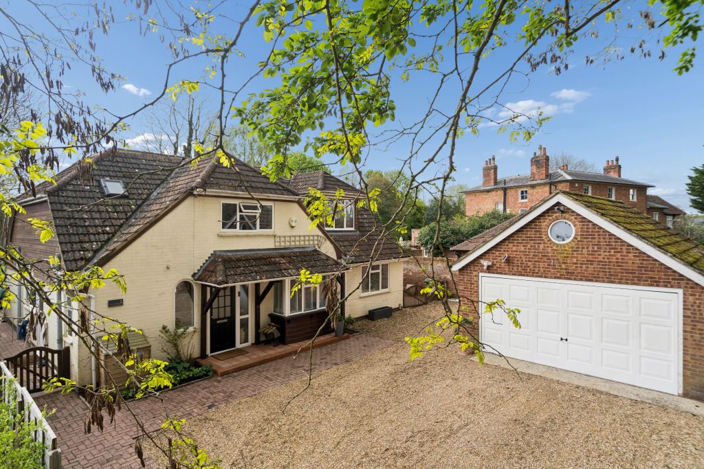 Property photo 1 of 27