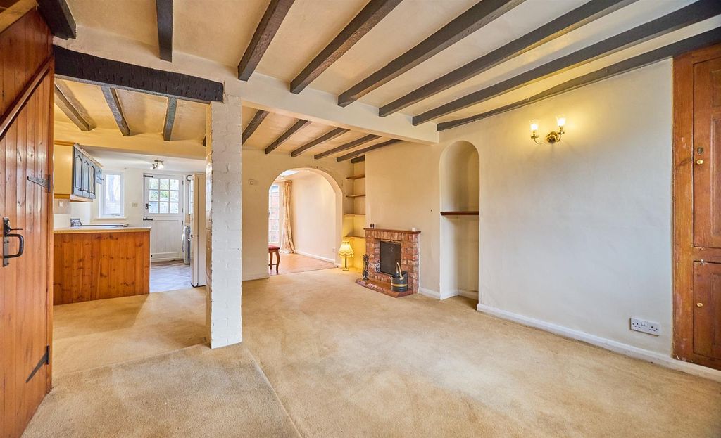 Property photo 2 of 15 Church Street 10.Jpg