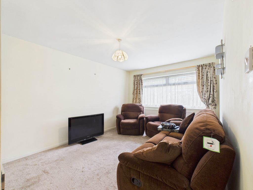 Property photo 2 of 8 4357594