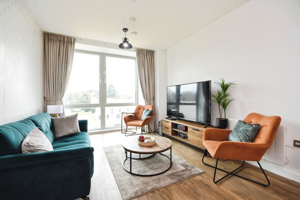 Property photo 1 of 21