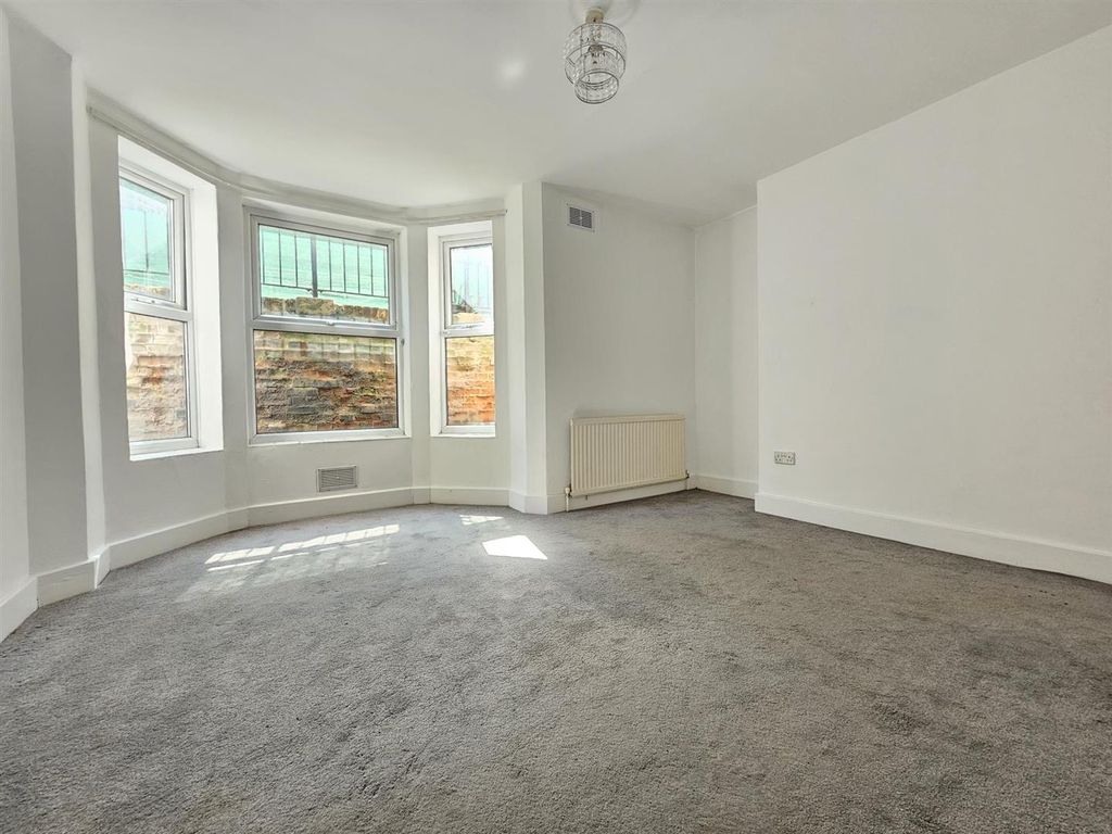 Property photo 1 of 7 1000006289.Jpg