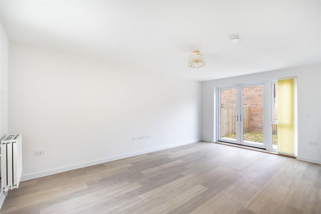 Property photo 2 of 15 4Lm-5.Jpg
