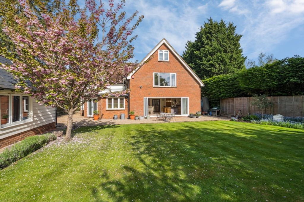 Property photo 2 of 19