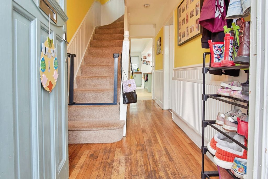 Property photo 3 of 20 Pbox-Img.Jpg