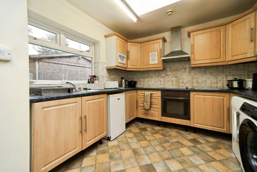 Property photo 2 of 23