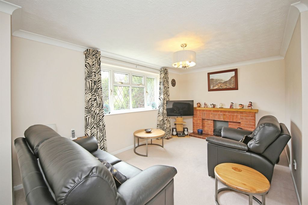 Property photo 3 of 17