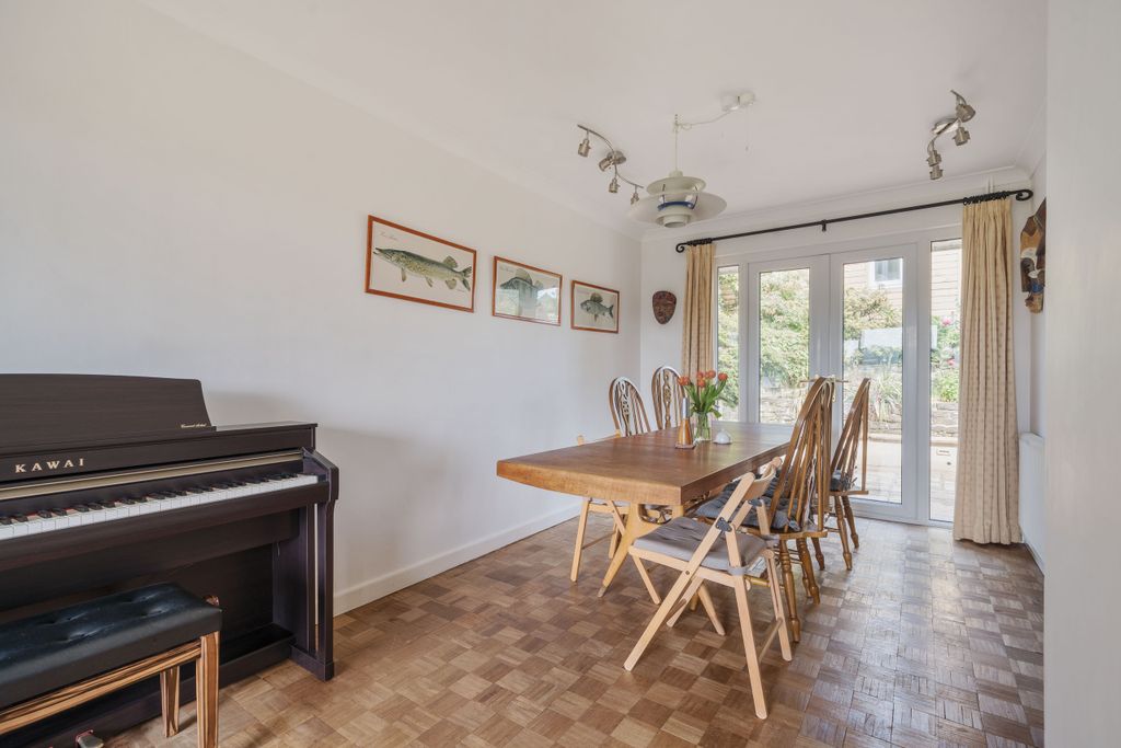 Property photo 2 of 20 1282727-12-68417162Ed2Ef