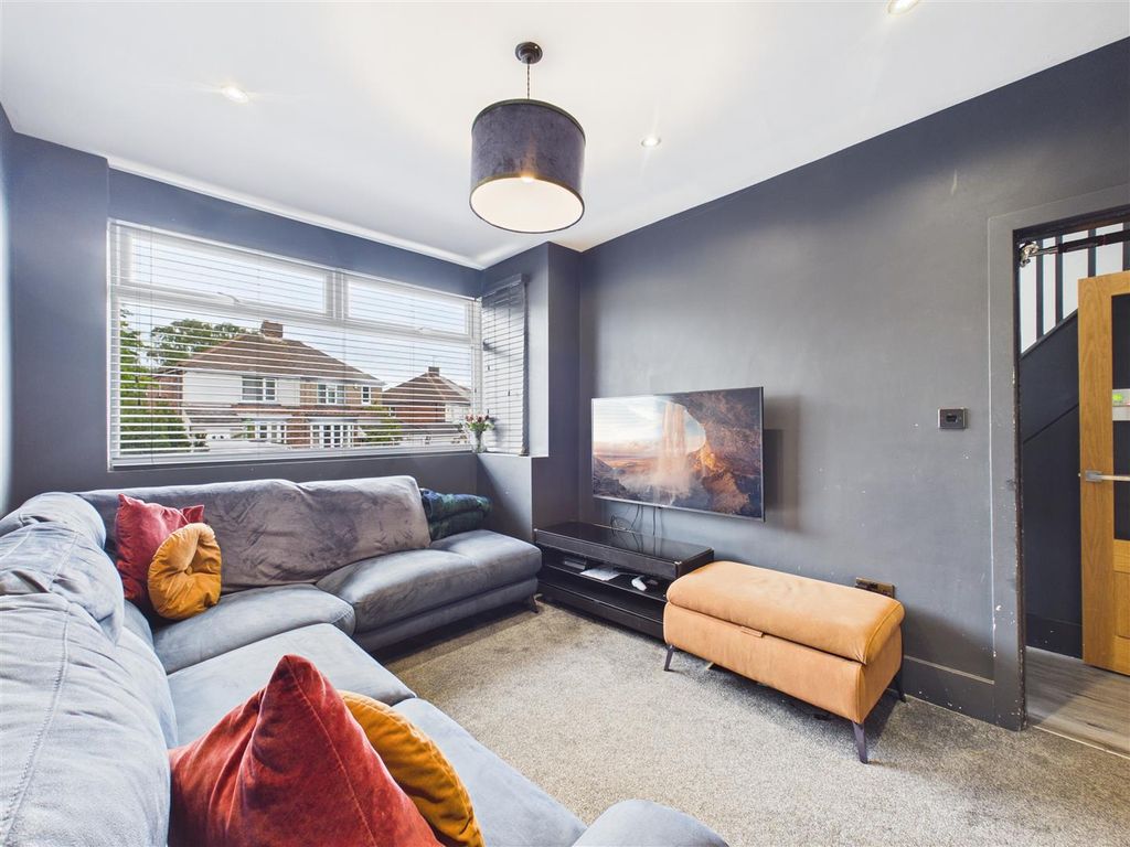 Property photo 2 of 16 0774640Ca2Fc4E37Aa0551Bbf598469F_100_Cam05207G0-Pr