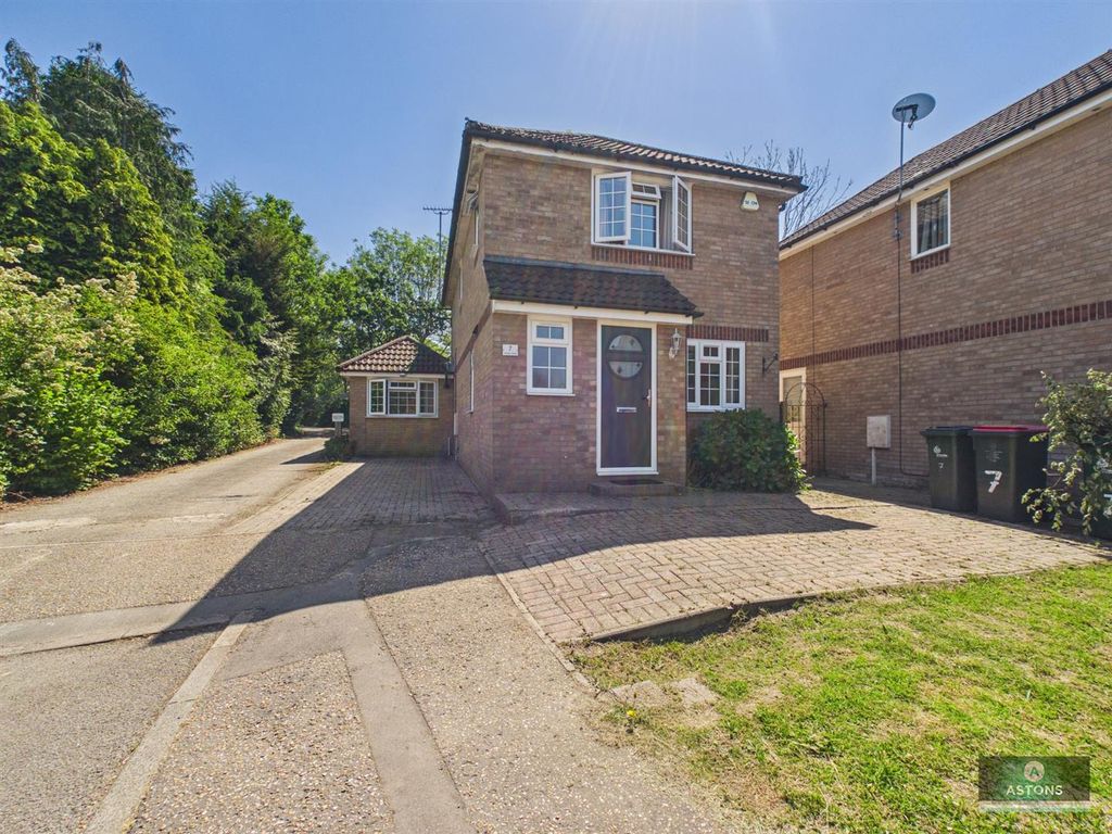 Property photo 1 of 17 Cam02067G0-Pr0286-Still016.Jpg
