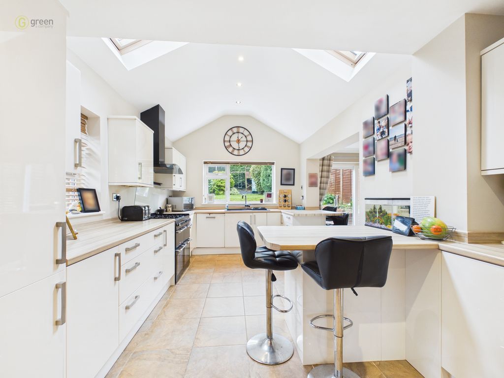 Property photo 3 of 21 Cam03830G0Pr0277Still012