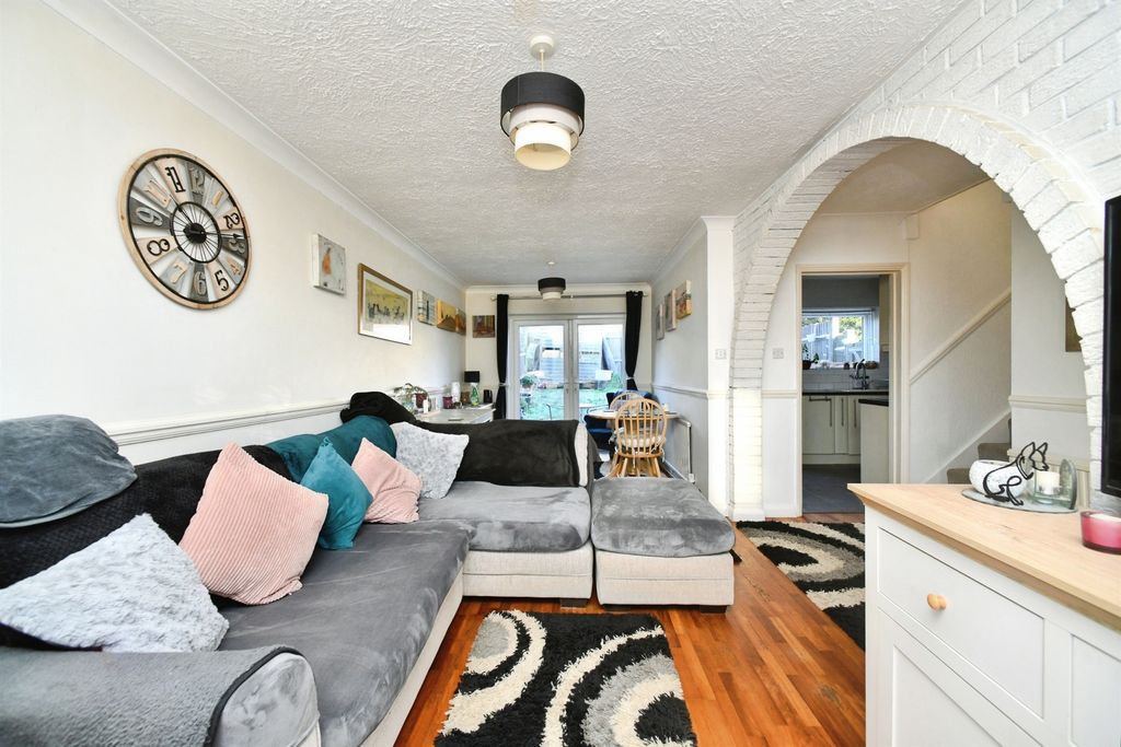 Property photo 2 of 15